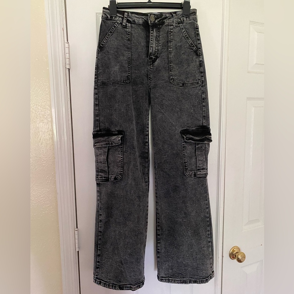 Stylish Black Cargo Women Jeans